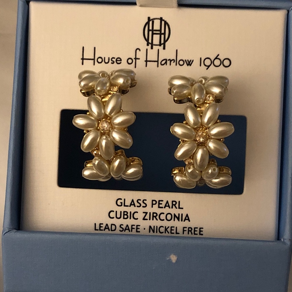 House of Harlow 1960 Gold Tone & White Glass Pearl Floral C-Hoop Earrings NIB